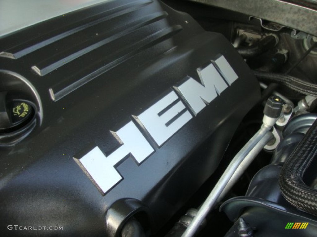 2007 Chrysler 300 C HEMI AWD Engine Photos