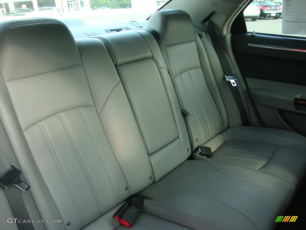 Dark Slate Gray/Light Slate Gray Interior 2007 Chrysler 300 C HEMI AWD Photo #54105807