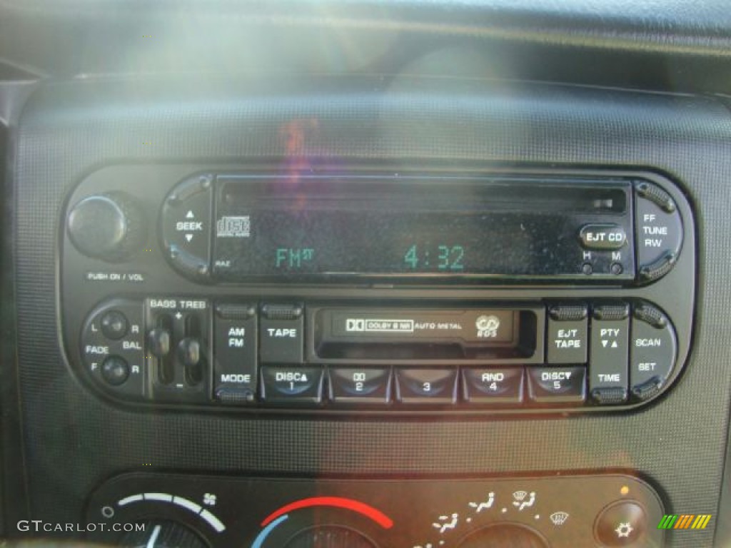 2004 Dodge Dakota SLT Quad Cab Audio System Photo #54107715