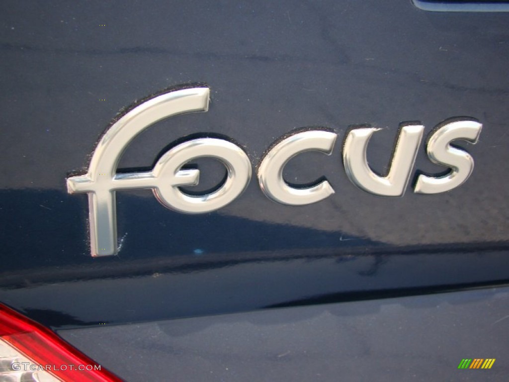 2001 Focus LX Sedan - Twilight Blue Metallic / Medium Graphite Grey photo #30