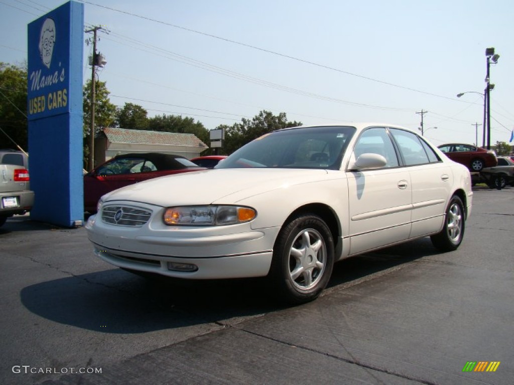 2002 Regal LS - White / Medium Gray photo #4
