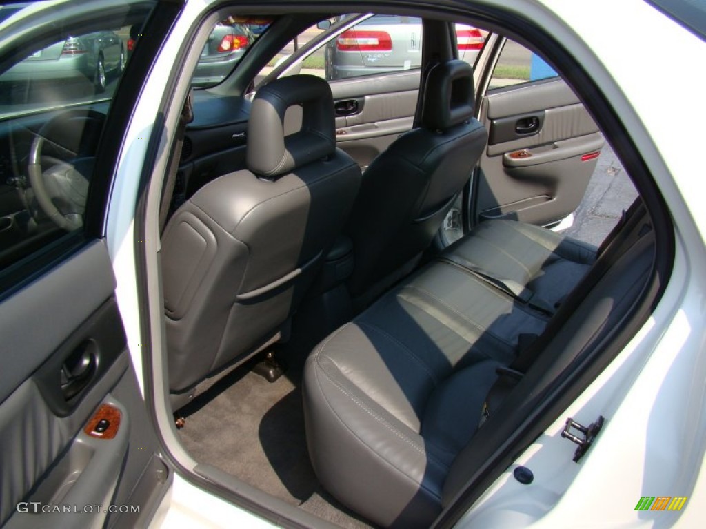 2002 Regal LS - White / Medium Gray photo #12