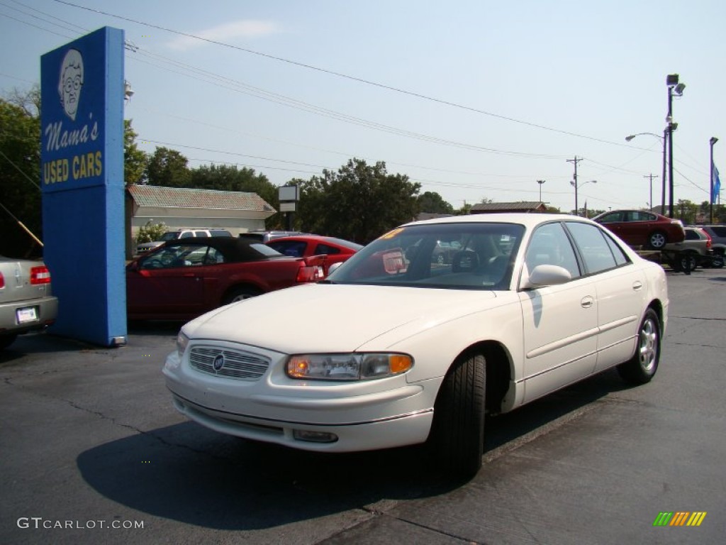 2002 Regal LS - White / Medium Gray photo #32