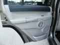 2006 Light Khaki Metallic Jeep Commander Limited  photo #26