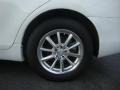 Super White - Camry LE Photo No. 30