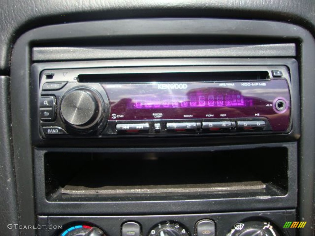 2002 Mazda MX-5 Miata LS Roadster Audio System Photo #54111132