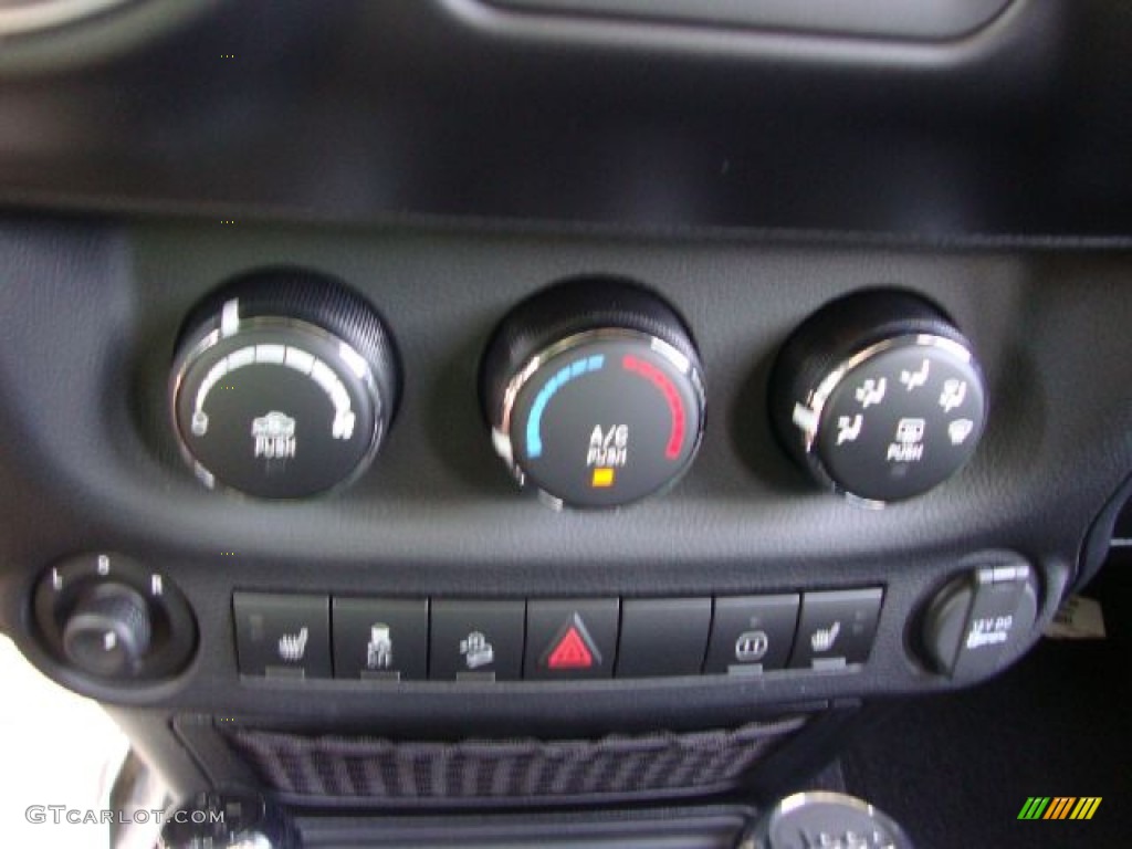 2012 Jeep Wrangler Unlimited Sahara 4x4 Controls Photo #54111871