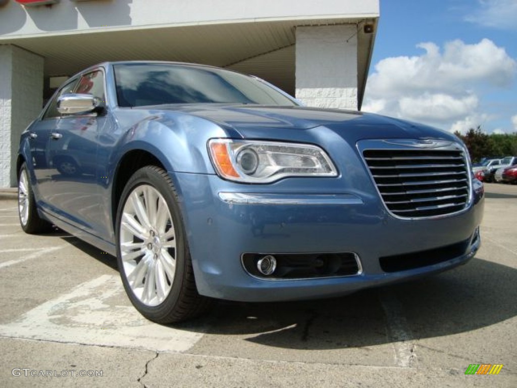 2011 300 C Hemi - Sapphire Crystal Metallic / Black photo #1