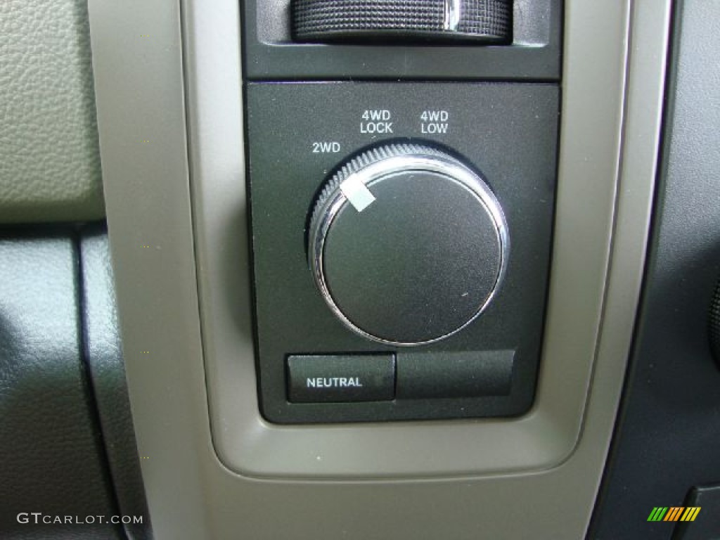 2011 Dodge Ram 1500 ST Crew Cab 4x4 Controls Photos