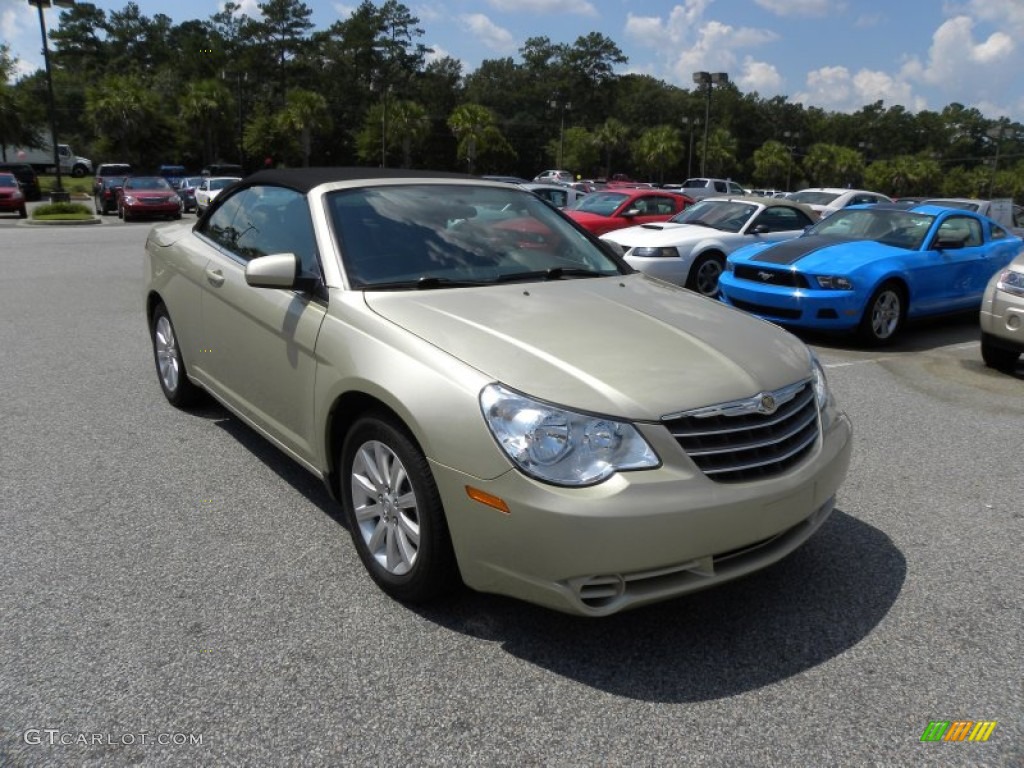 White Gold Chrysler Sebring