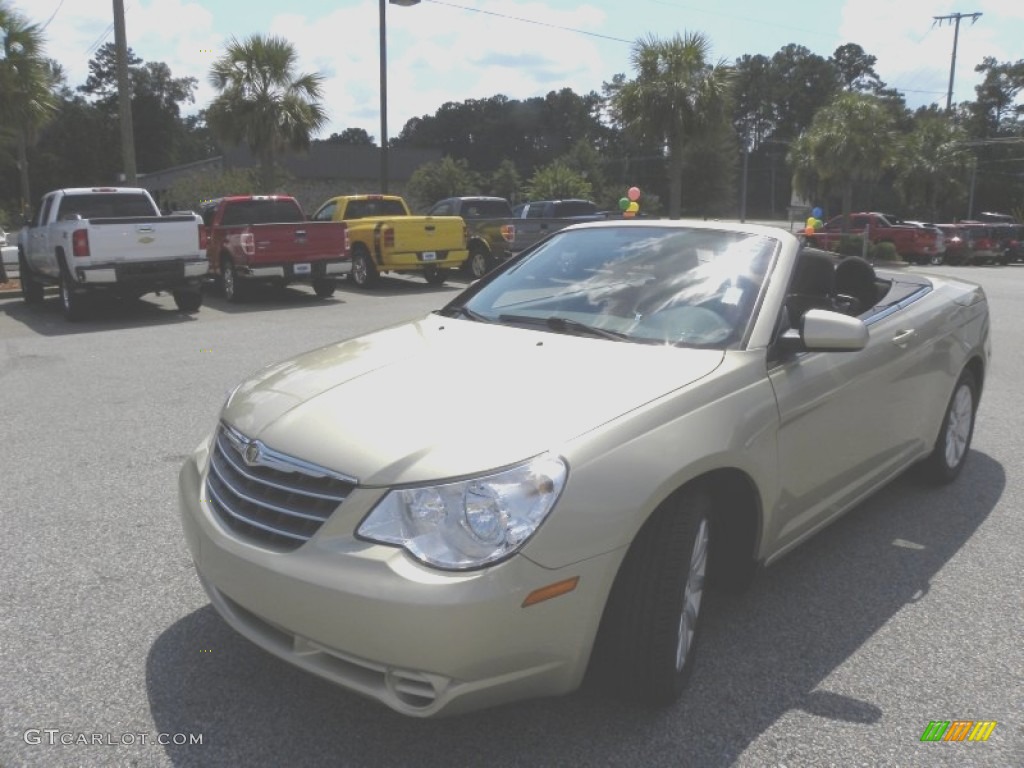 2010 Sebring Touring Convertible - White Gold / Dark Slate Gray photo #28