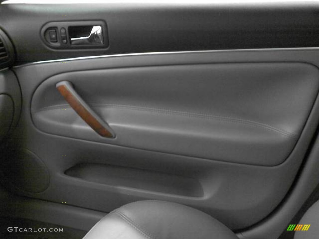 2003 Volkswagen Passat W8 4Motion Sedan Grey Door Panel Photo #54120402