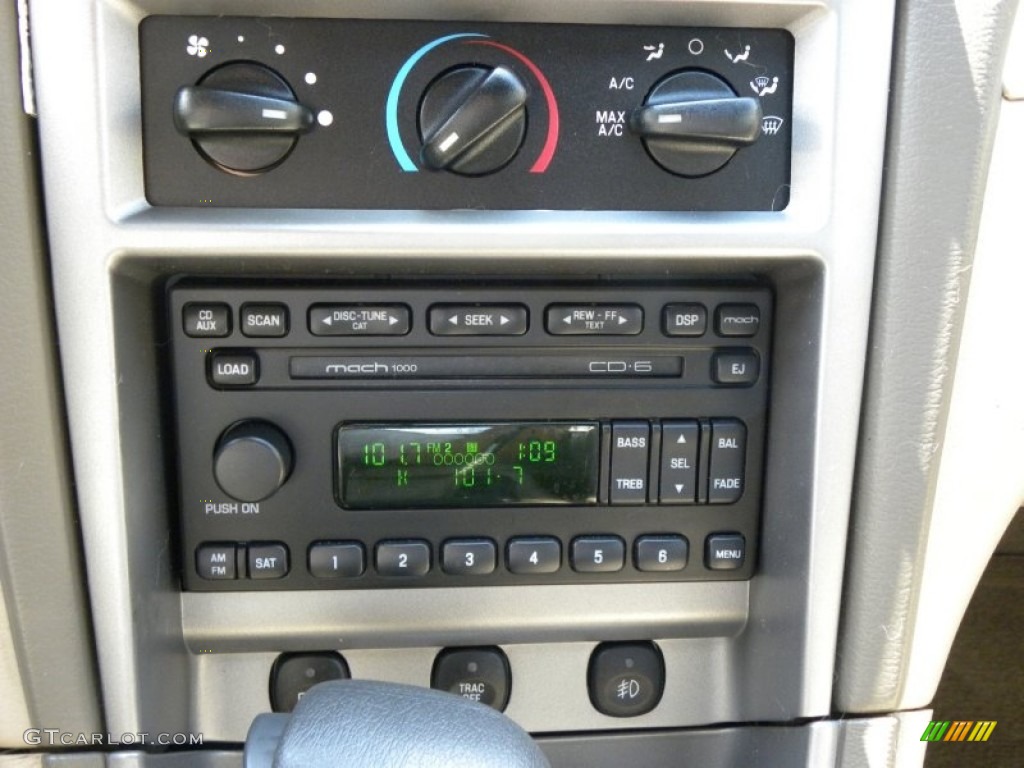2004 Ford Mustang GT Convertible Audio System Photo #54120623
