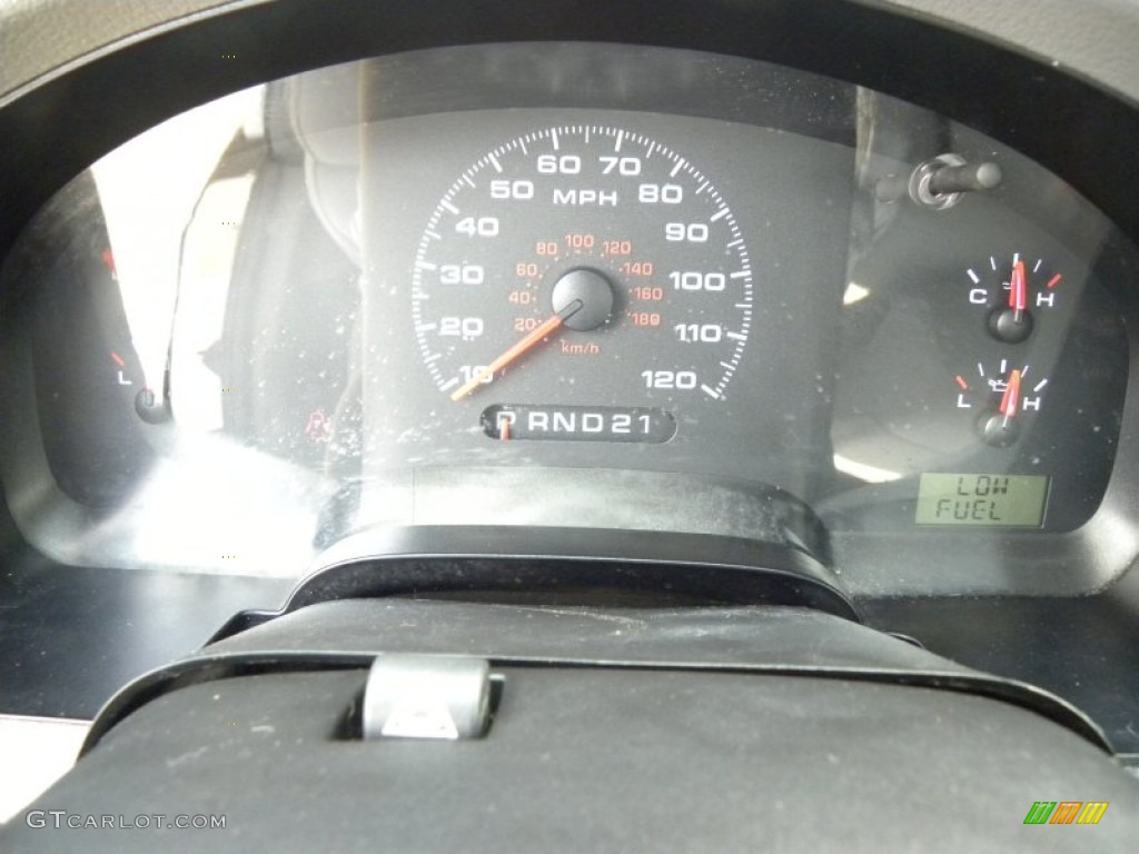 2006 F150 XL Regular Cab - Oxford White / Medium Flint photo #17