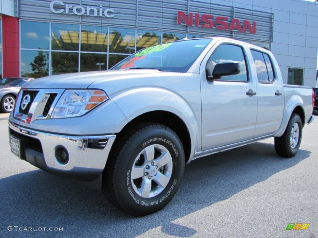 2011 Frontier SV Crew Cab - Radiant Silver Metallic / Steel photo #1