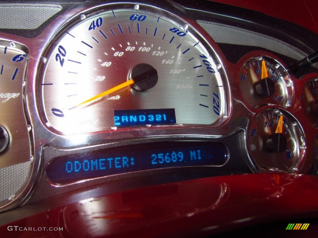 2004 Silverado 1500 LS Regular Cab - Victory Red / Custom Red photo #58