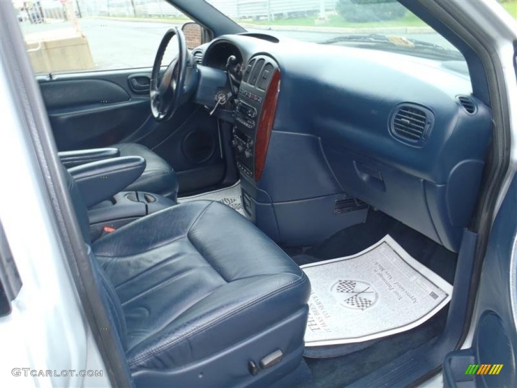 Navy Blue Interior 2002 Chrysler Town & Country LXi AWD Photo #54126159