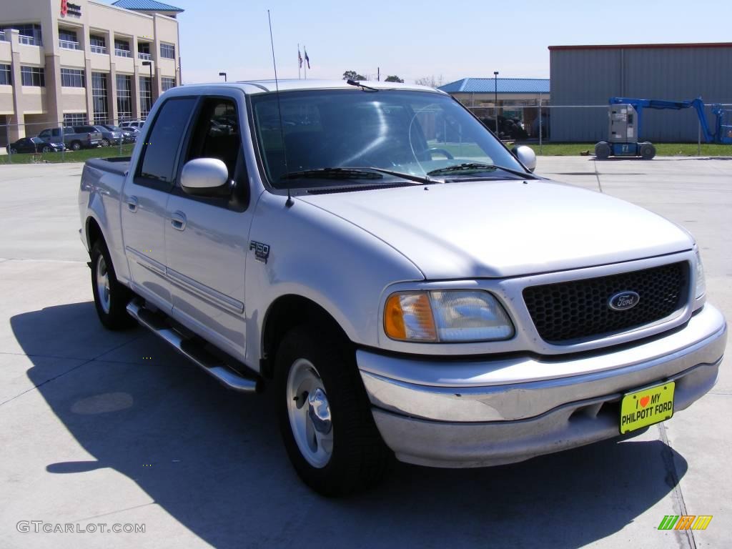 2003 F150 XLT SuperCrew - Silver Metallic / Medium Graphite Grey photo #4
