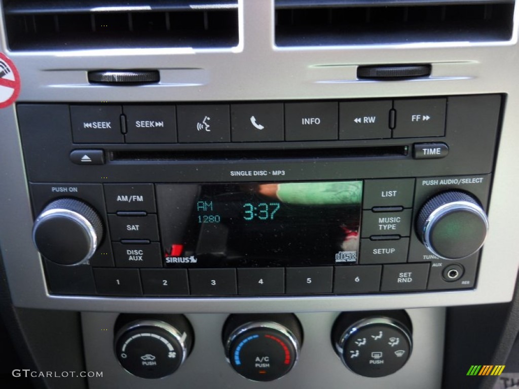 2011 Dodge Nitro Heat 4x4 Controls Photo #54130234