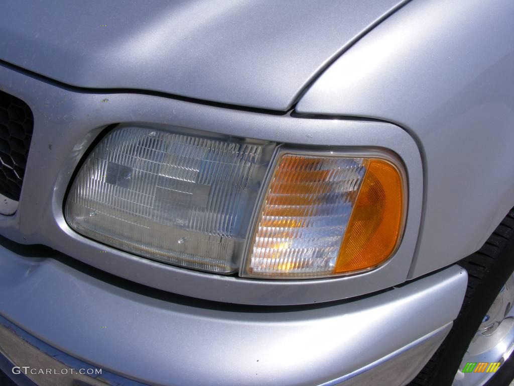 2003 F150 XLT SuperCrew - Silver Metallic / Medium Graphite Grey photo #15
