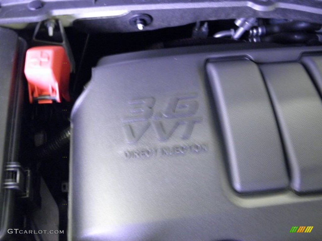 2011 Traverse LT AWD - White / Ebony/Ebony photo #23