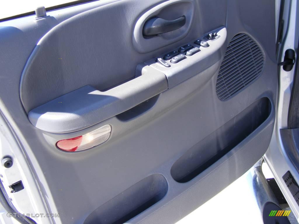2003 F150 XLT SuperCrew - Silver Metallic / Medium Graphite Grey photo #33