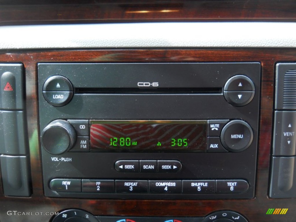 2006 Ford Freestar SEL Audio System Photos
