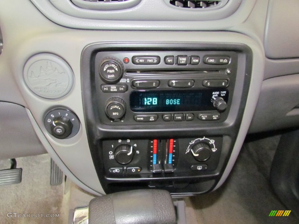 2006 Chevrolet TrailBlazer LS Audio System Photo #54132567