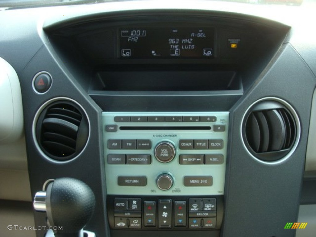 2011 Honda Pilot EX 4WD Controls Photo #54134247