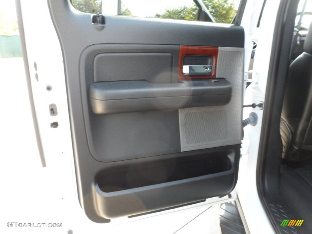 2007 F150 Lariat SuperCrew 4x4 - Oxford White / Black photo #32