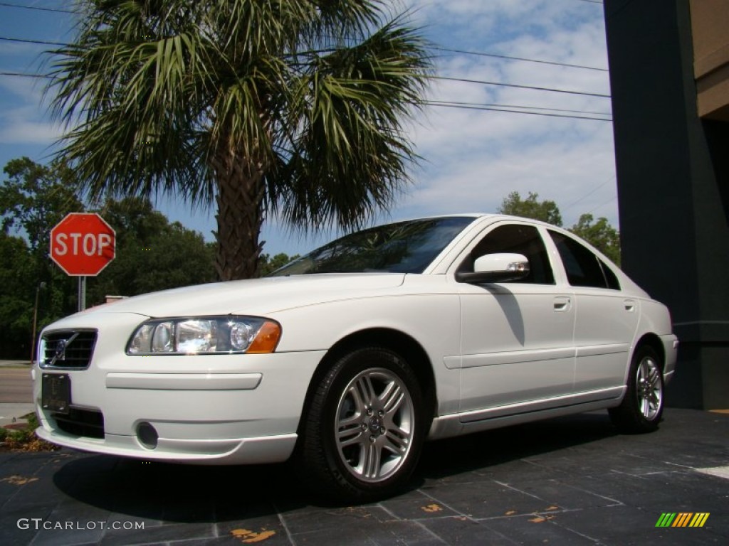 2008 S60 2.5T - Ice White / Taupe photo #3