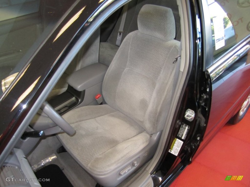 2004 Camry LE V6 - Black / Stone photo #6