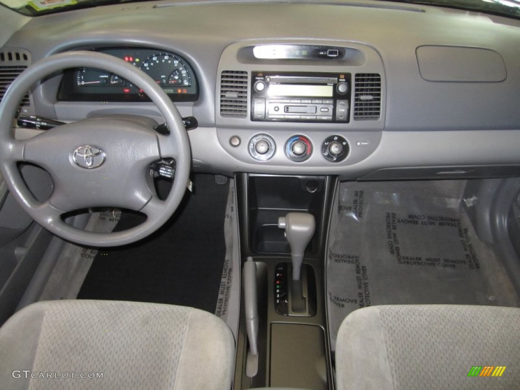 2004 Camry LE V6 - Black / Stone photo #20