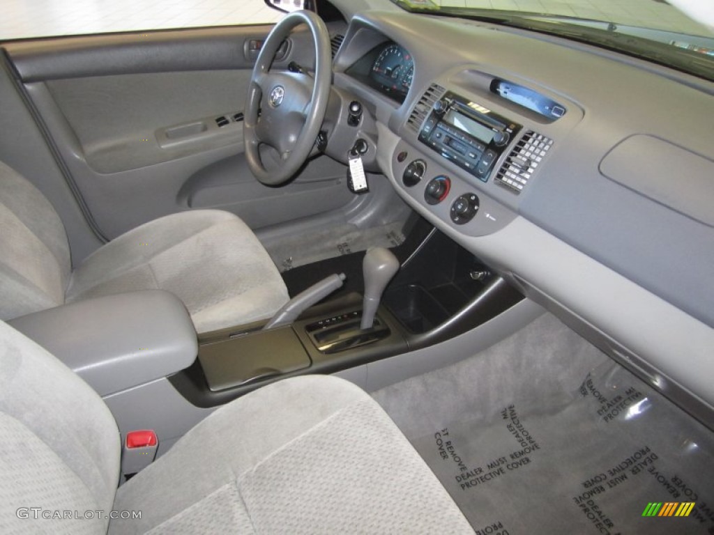 2004 Camry LE V6 - Black / Stone photo #24