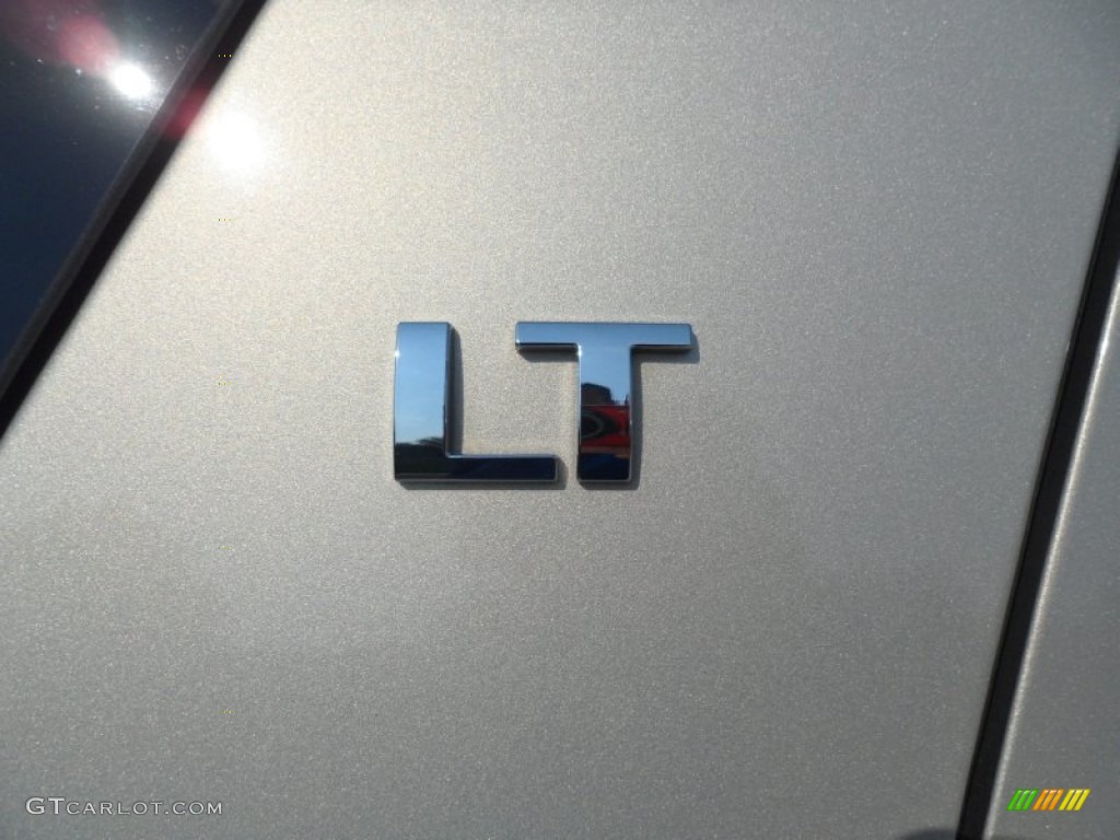 2007 Chevrolet Tahoe LS Marks and Logos Photos