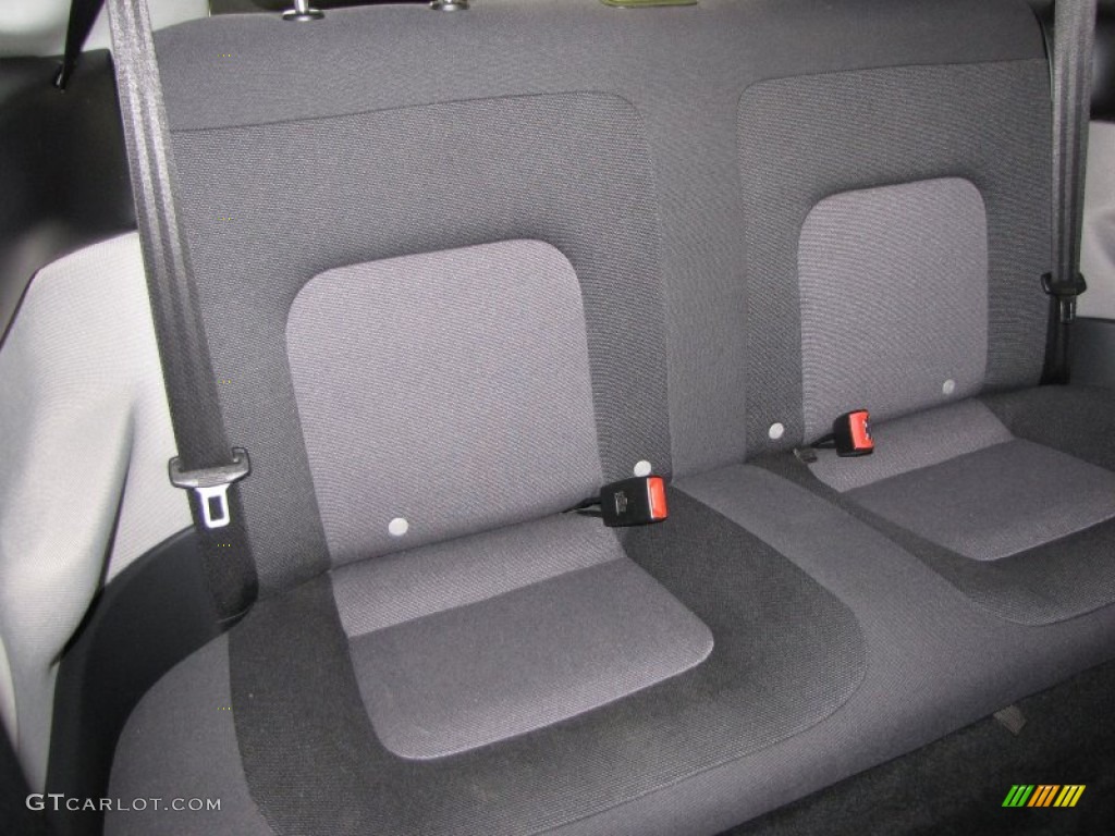 2004 Volkswagen New Beetle GL Coupe Interior Color Photos