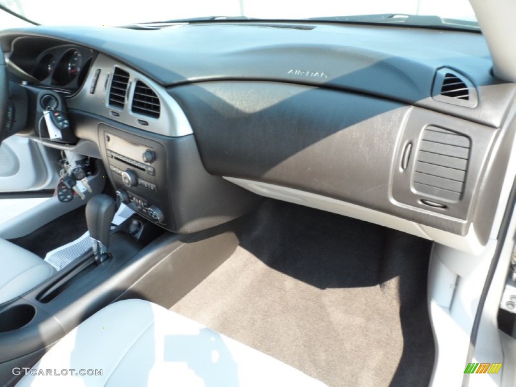 2007 Chevrolet Monte Carlo SS Gray Dashboard Photo #54138534