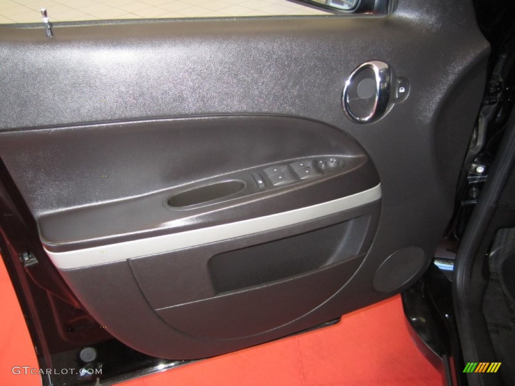2009 HHR LS - Black / Ebony photo #12