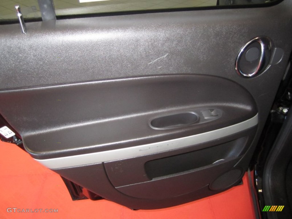 2009 HHR LS - Black / Ebony photo #19