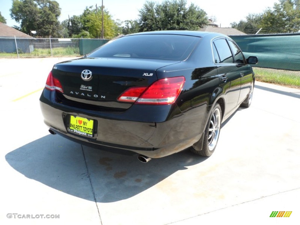 2006 Avalon XLS - Black / Light Gray photo #3