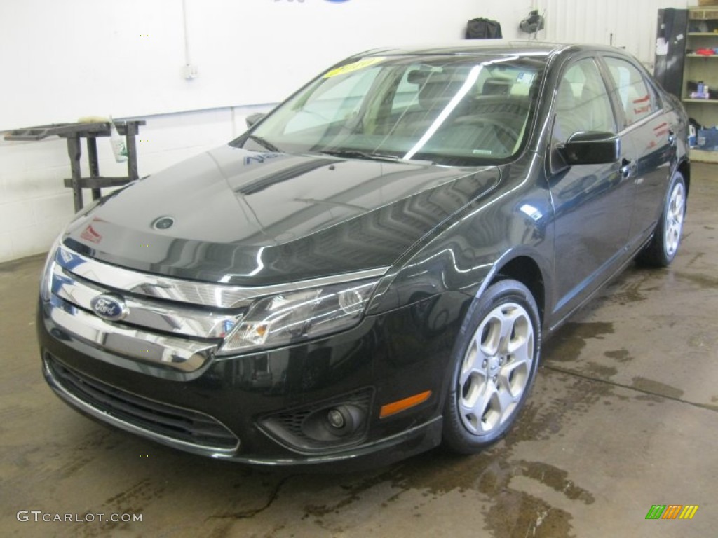 2010 Fusion SE V6 - Atlantis Green Metallic / Medium Light Stone photo #1