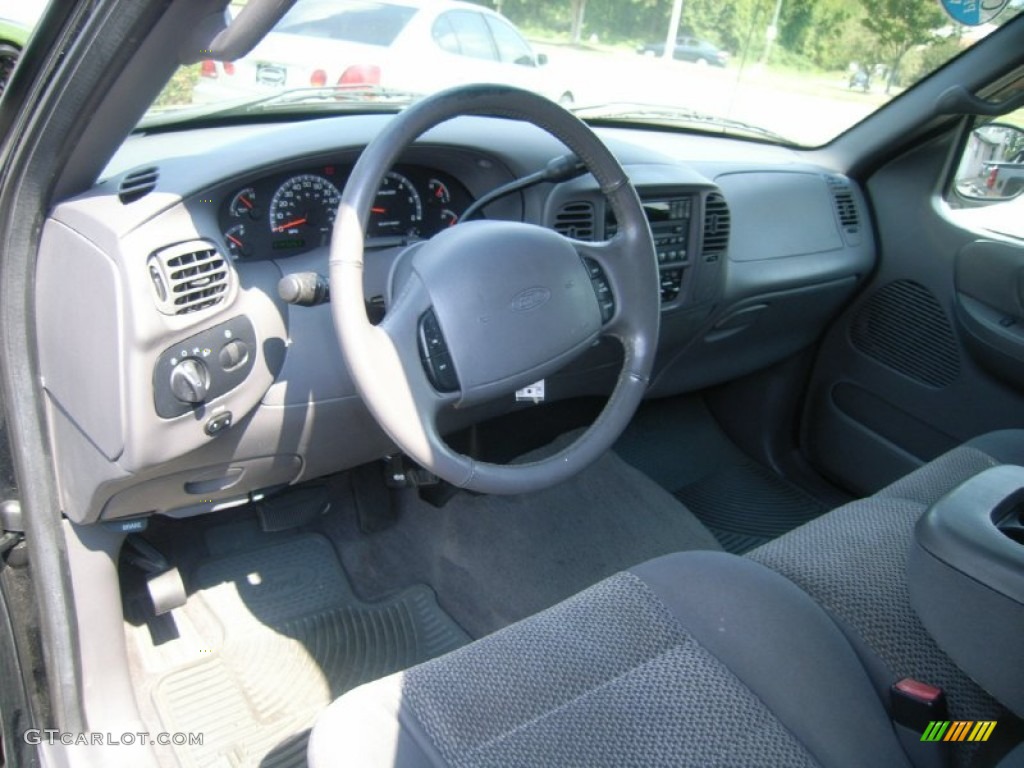 2002 F150 XLT SuperCrew - Black / Dark Graphite photo #16