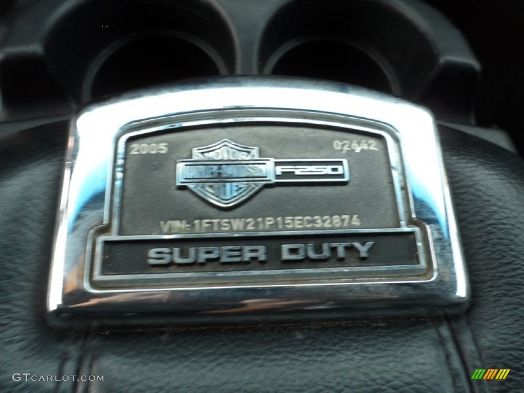2005 Ford F250 Super Duty Harley Davidson Crew Cab 4x4 Marks and Logos Photo #54141146