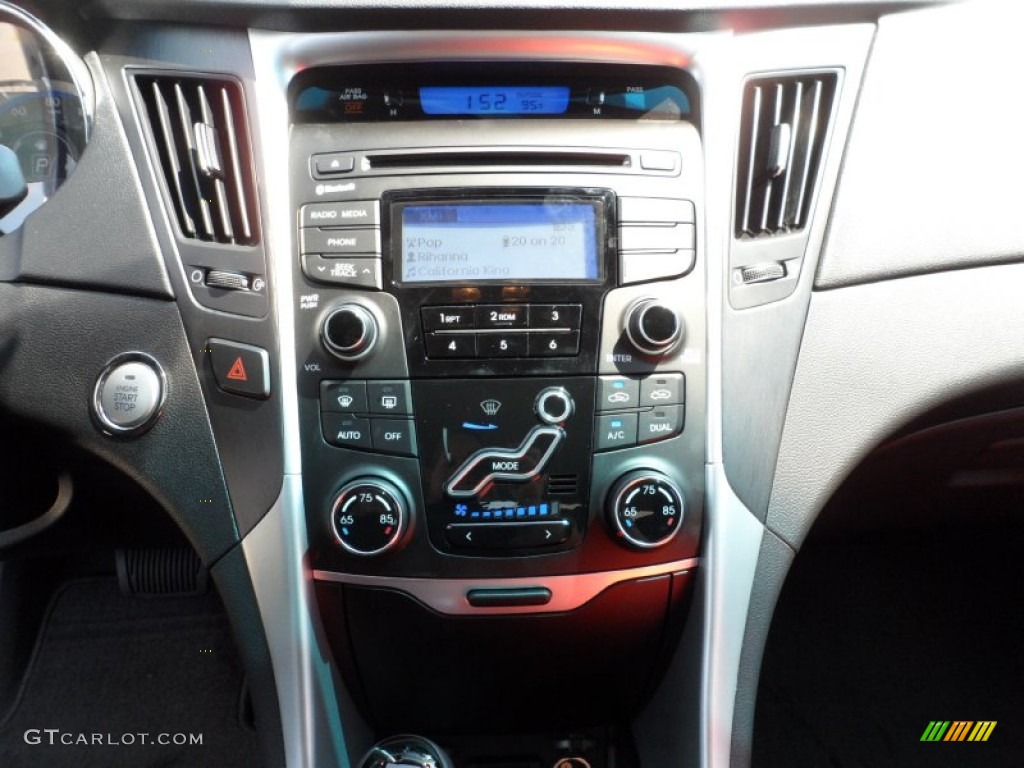 2012 Hyundai Sonata SE 2.0T Controls Photo #54147204