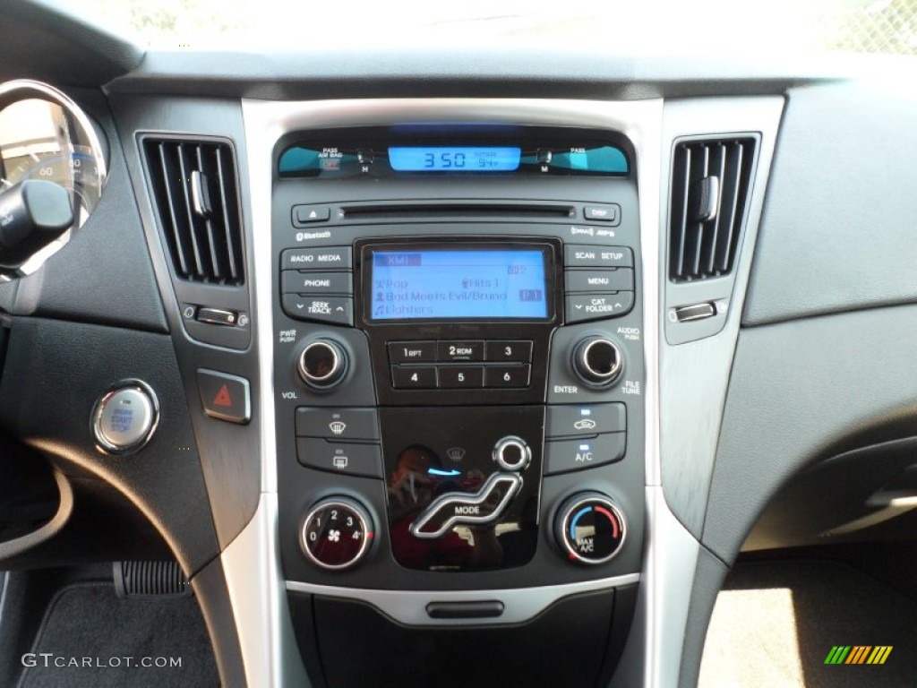 2012 Hyundai Sonata SE Controls Photo #54148497