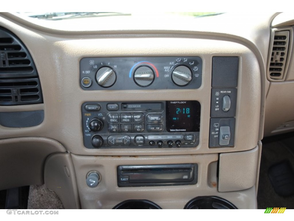 2003 Chevrolet Astro LS Controls Photo #54148983