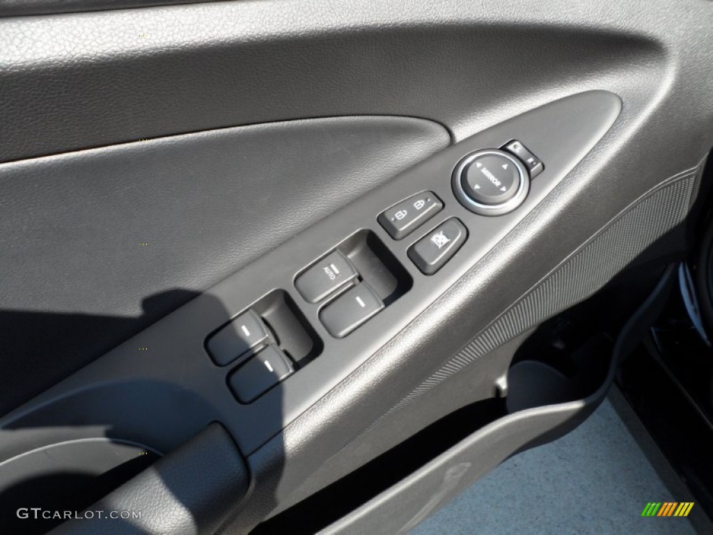 2012 Hyundai Sonata SE Controls Photo #54149763