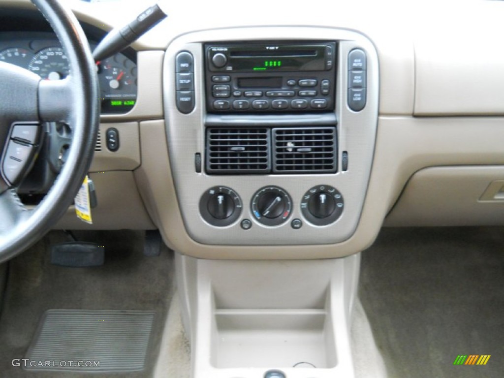 2005 Explorer XLT 4x4 - Black / Medium Parchment photo #5