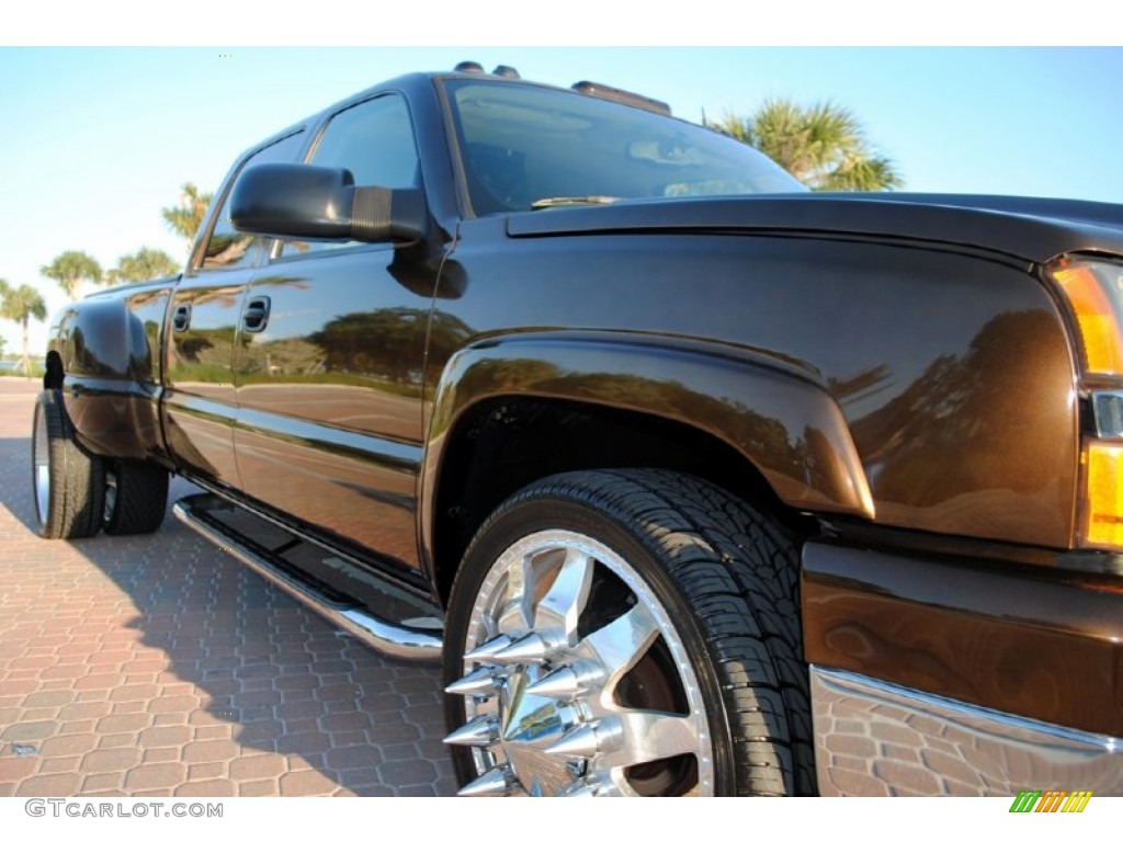 2005 Silverado 3500 LT Crew Cab 4x4 Dually - Custom Bronze / Medium Gray photo #14