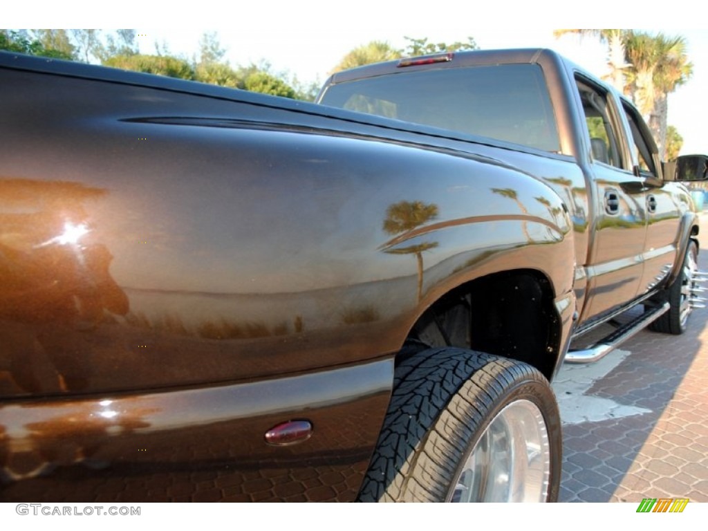 2005 Silverado 3500 LT Crew Cab 4x4 Dually - Custom Bronze / Medium Gray photo #15